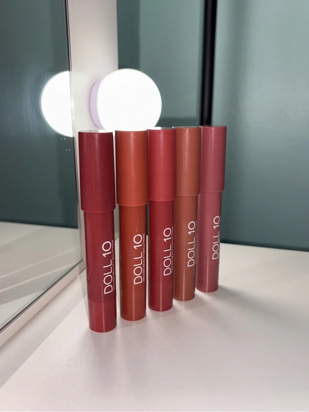 Doll 10 One Kiss At A Time Holiday Lip Crayon Collection